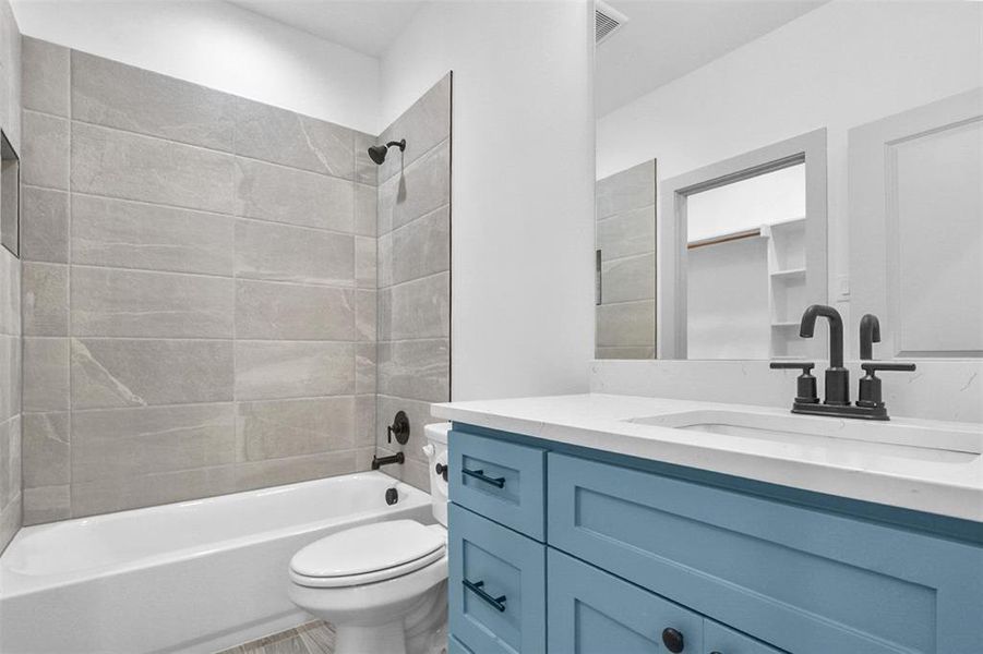 Furnished interior view inside a new home in , Mabank (Image 5). Furnished interior view inside a new home in , Mabank (Image 5).