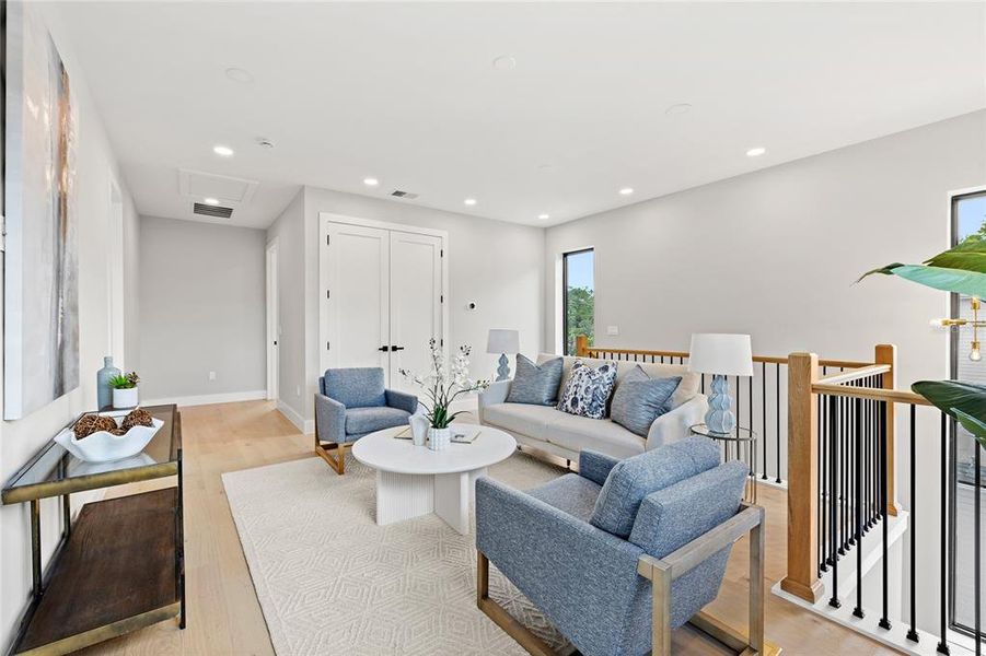 Furnished interior view inside a new home in , Orlando (Image 12).