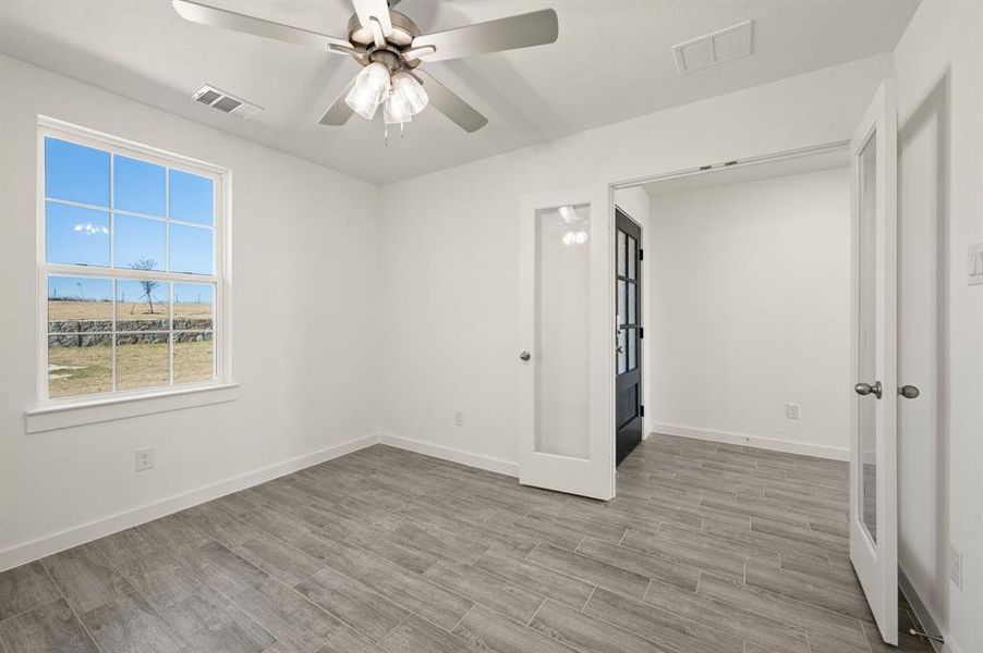 Spacious, unfurnished interior of a new home in Gatlin Ranch, Springtown (Image 29).