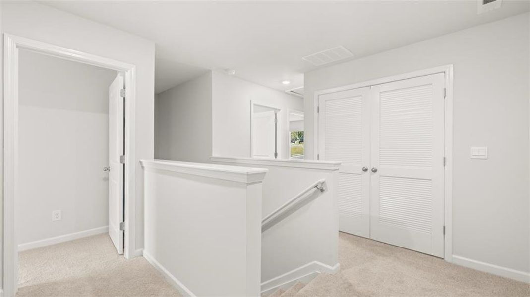 Spacious, unfurnished interior of a new home in , Stockbridge (Image 5).