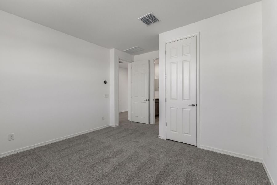 Spacious, unfurnished interior of a new home in Tierra Vistoso, Surprise (Image 14).