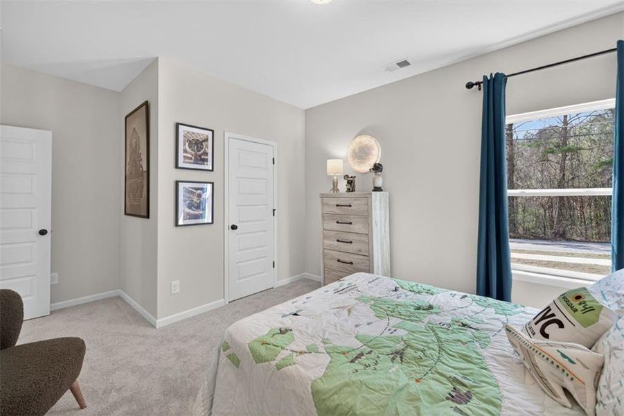 Furnished interior view inside a new home in Oakmont, Dallas (Image 7).