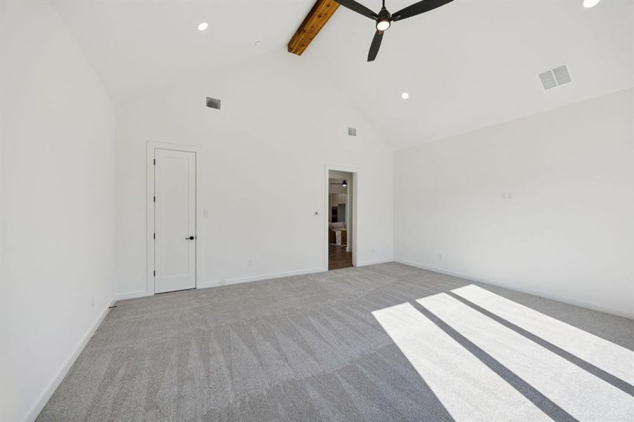 Spacious, unfurnished interior of a new home in , Waxahachie (Image 22).