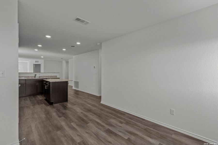 Spacious, unfurnished interior of a new home in The Overlook at Creekside, New Braunfels (Image 21).