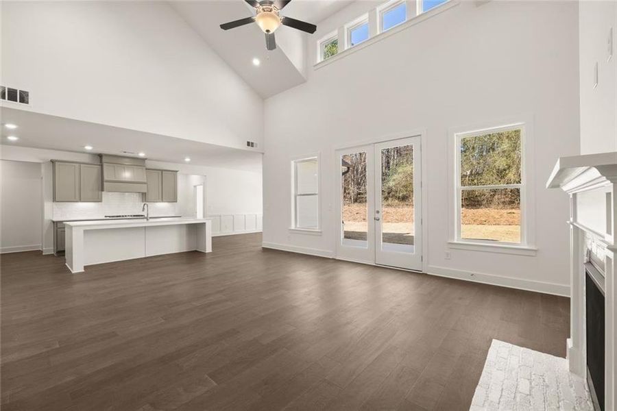 Spacious, unfurnished interior of a new home in , Gainesville (Image 57).