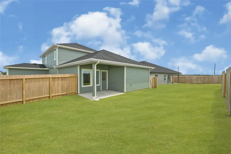 Exterior details and patio area of a home in Holly Ridge, Rosenberg (Image 26).