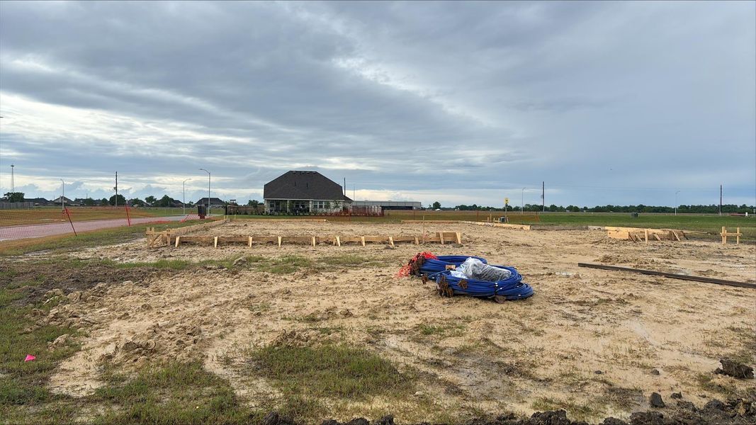 Site preparation for new homesites in Grand Oaks, Mont Belvieu (Image 26).