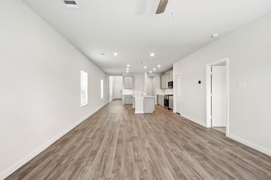 Spacious, unfurnished interior of a new home in Maple Woods, Hockley (Image 11).