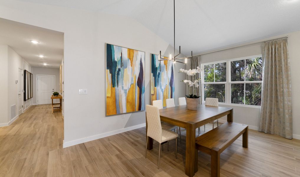 Dining Area Dining Area