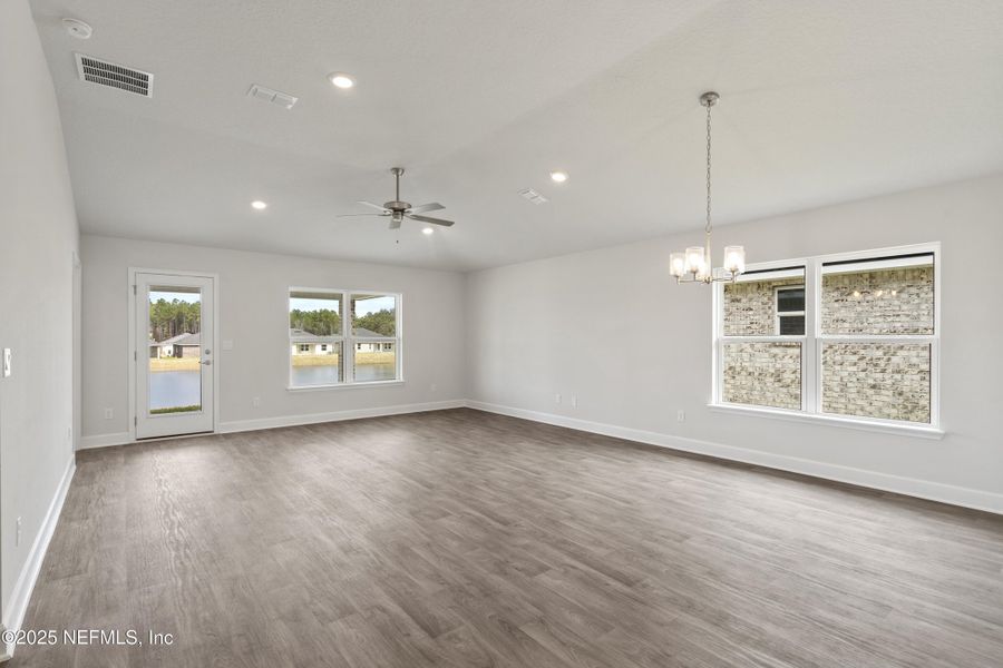 Spacious, unfurnished interior of a new home in Shadow Crest at Rolling Hills, Green Cove Springs (Image 12).
