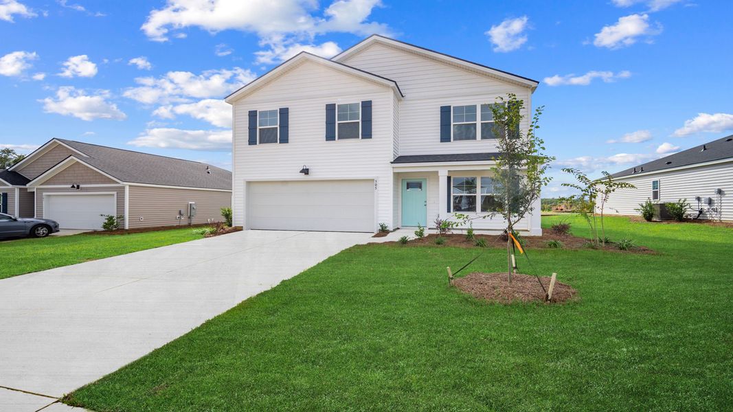 Exterior details and patio area of a home in Holly Oaks, Statesboro (Image 3).