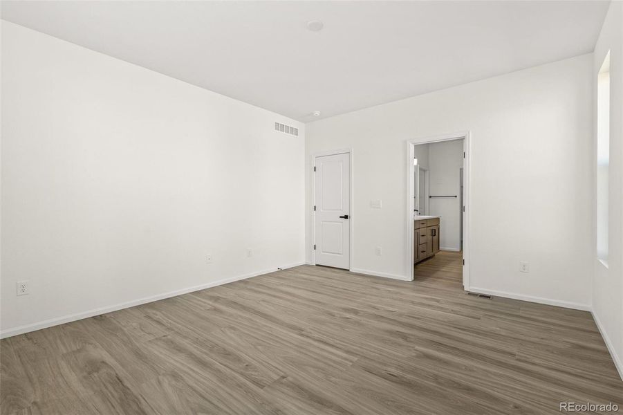 Spacious, unfurnished interior of a new home in Windsong, Brighton (Image 26). Spacious, unfurnished interior of a new home in Windsong, Brighton (Image 26).