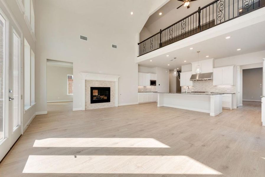 Spacious, unfurnished interior of a new home in South Pointe, Mansfield (Image 25).