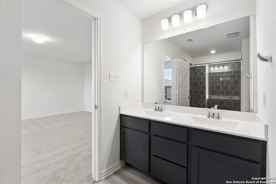 Furnished interior view inside a new home in Woodside Farms, Seguin (Image 9). Furnished interior view inside a new home in Woodside Farms, Seguin (Image 9).