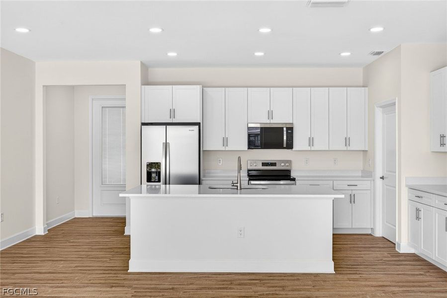 Furnished interior view inside a new home in Cape Coral, Cape Coral (Image 7).