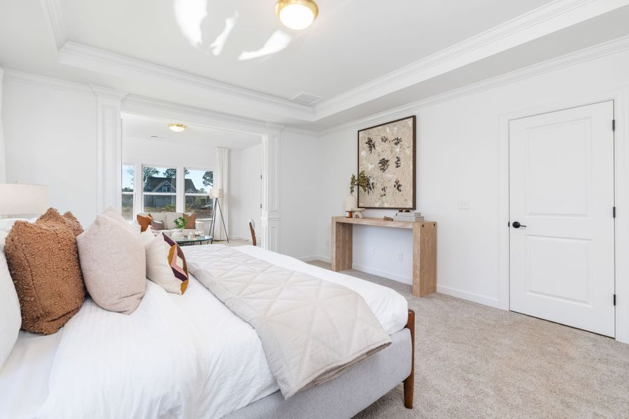 Furnished interior view inside a new home in Edgewater - Harbor Pointe, Lancaster (Image 14).