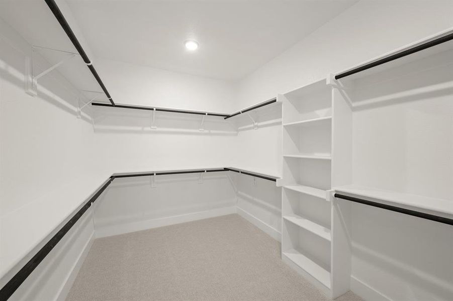 Spacious, unfurnished interior of a new home in High Country, Burleson (Image 31).