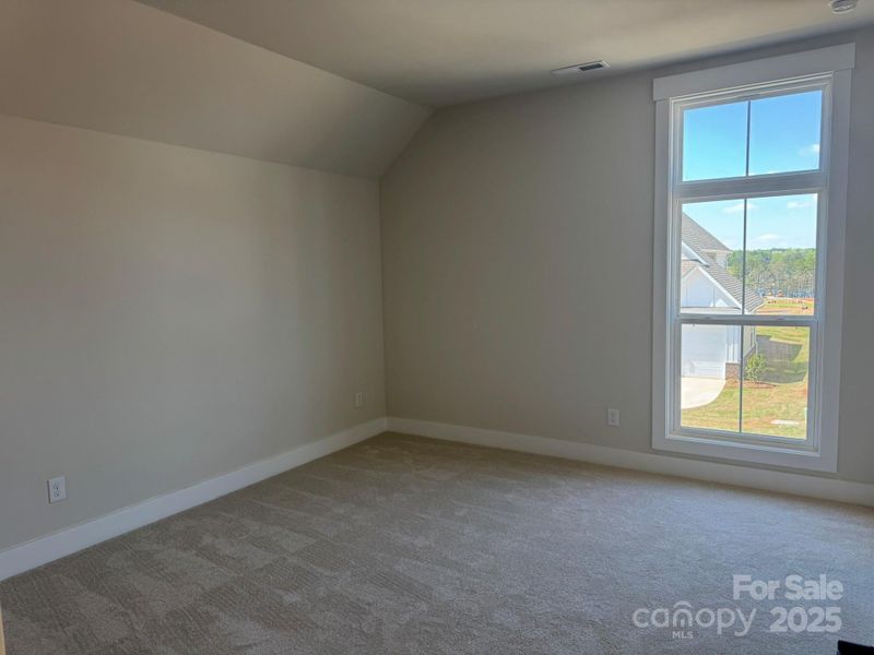 Spacious, unfurnished interior of a new home in Lakeside Pointe, Sherrills Ford (Image 24).