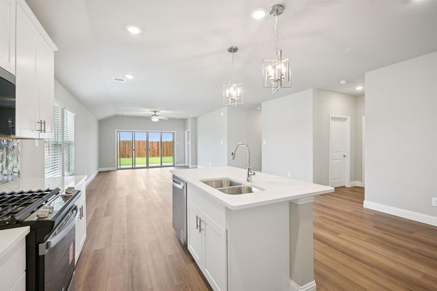 Furnished interior view inside a new home in Westmoor, Sherman (Image 12).