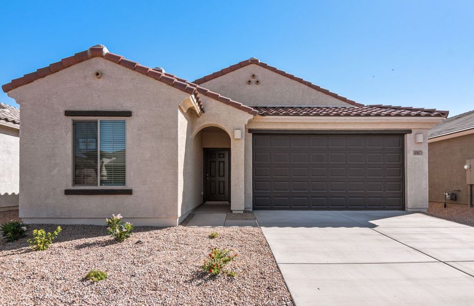 Representative exterior details of a home built from the Lavender by Centex in Copper Falls, Buckeye (Image 3).