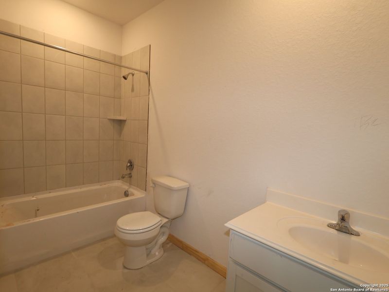 Furnished interior view inside a new home in Greenspoint Heights, Seguin (Image 5).