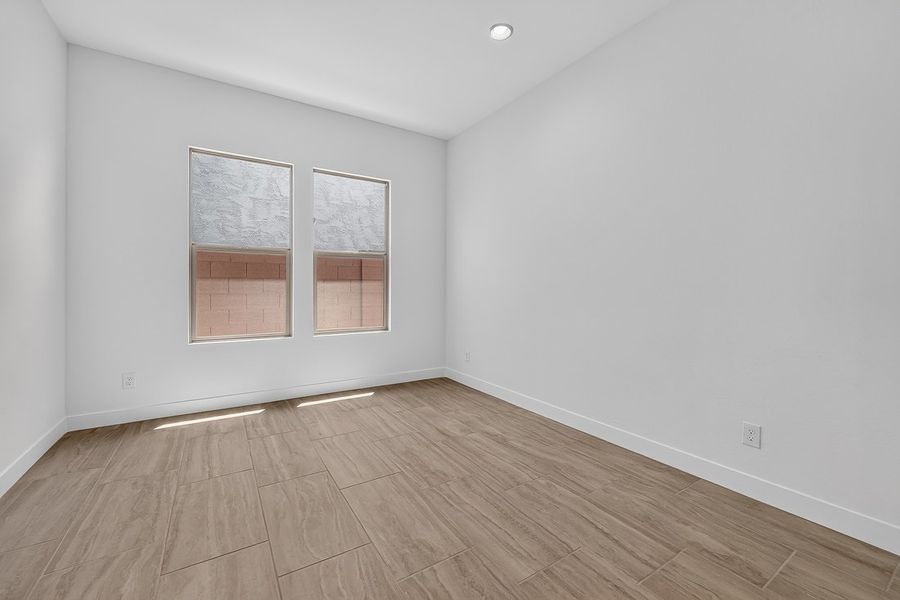Spacious, unfurnished interior of a new home in Verdin, Phoenix (Image 20).
