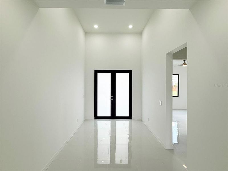 Spacious, unfurnished interior of a new home in , Cape Coral (Image 43). Spacious, unfurnished interior of a new home in , Cape Coral (Image 43).