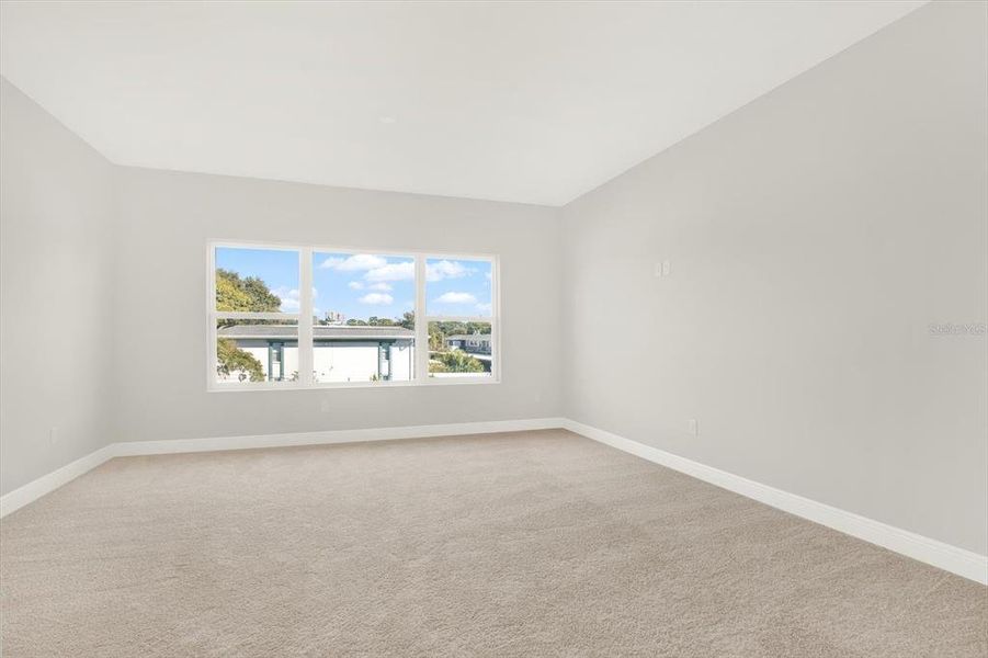 Spacious, unfurnished interior of a new home in , Seminole (Image 14).