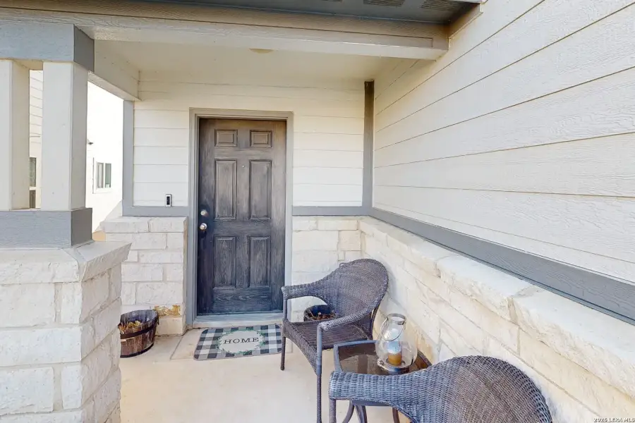 Exterior details and patio area of a home in Horizon Ridge, San Antonio (Image 23). Exterior details and patio area of a home in Horizon Ridge, San Antonio (Image 23).