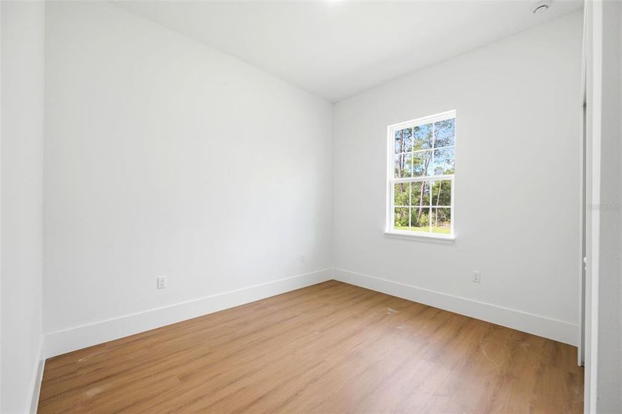 Spacious, unfurnished interior of a new home in , Ocala (Image 15).