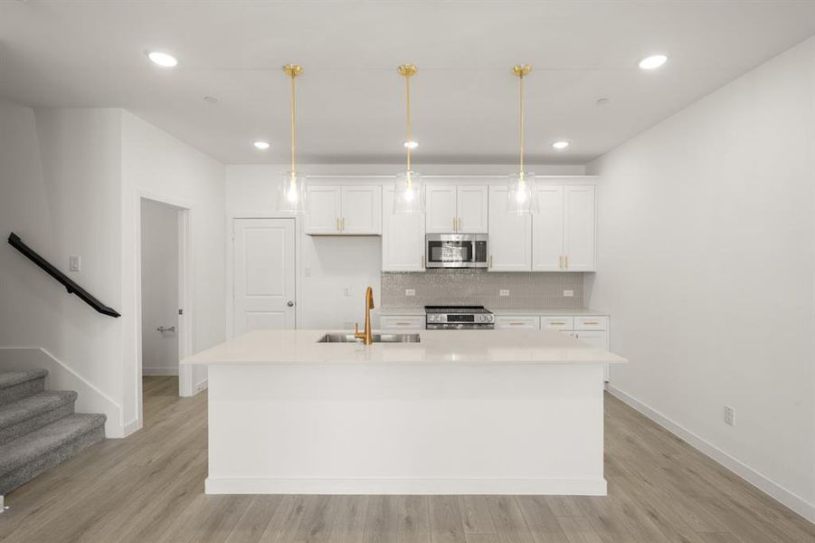 7625 Dakota- Kitchen-2