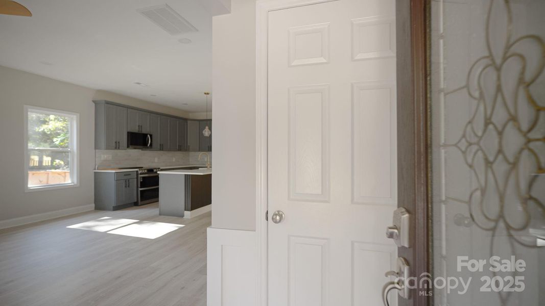 Image 29 of a home in .