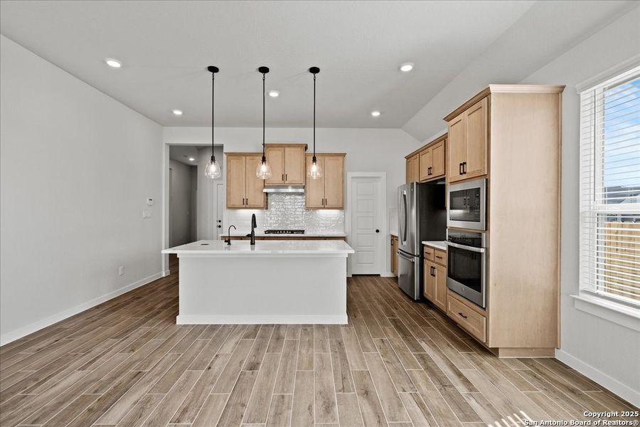 Furnished interior view inside a new home in Meyer Ranch, New Braunfels (Image 7).