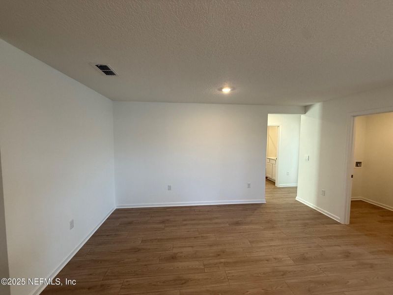 Spacious, unfurnished interior of a new home in The Arbors, Jacksonville (Image 22).