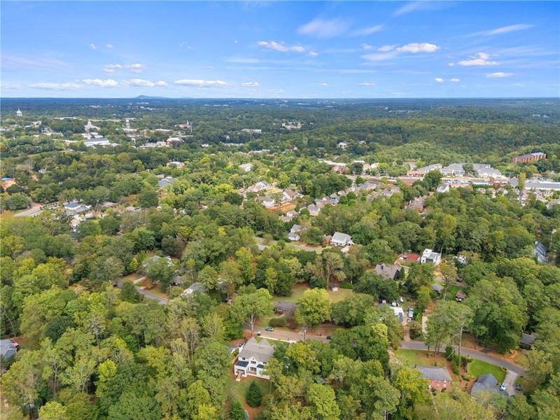 Image 86 of a home in .