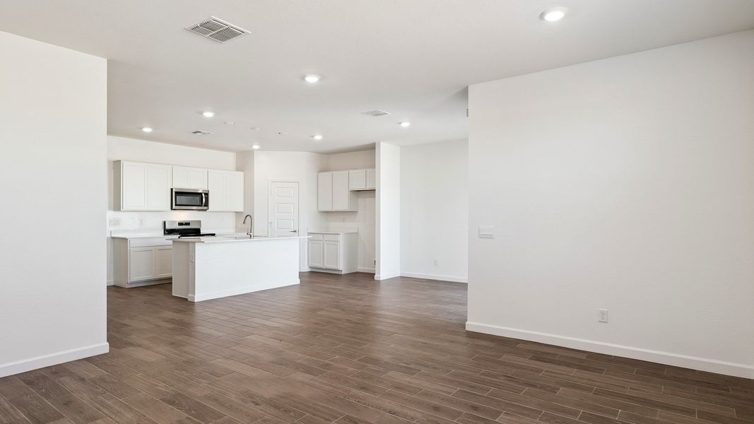 Spacious, unfurnished interior of a new home in Remington, Buckeye (Image 19).
