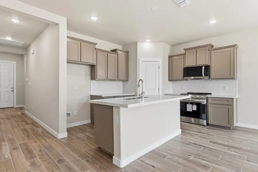 Furnished interior view inside a new home in Paloma Ranch, Harlingen (Image 3).