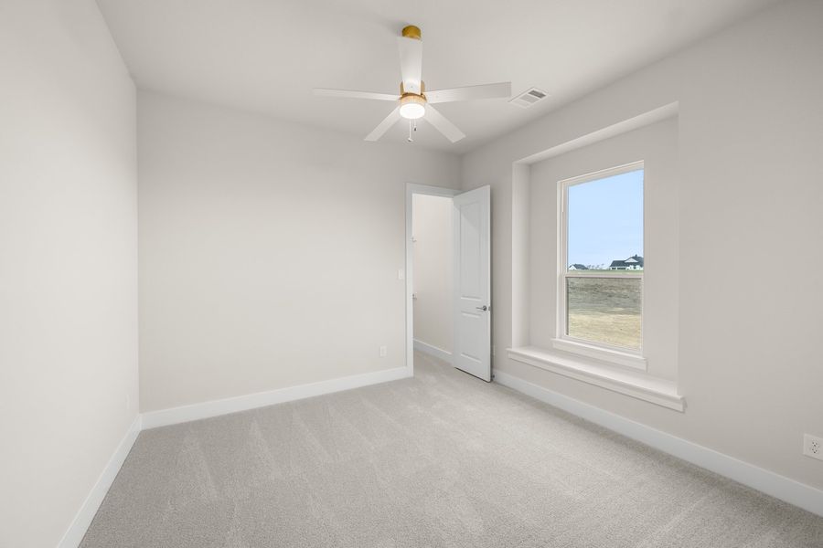 Spacious, unfurnished interior of a new home in Byrum Ranch, Venus (Image 33).