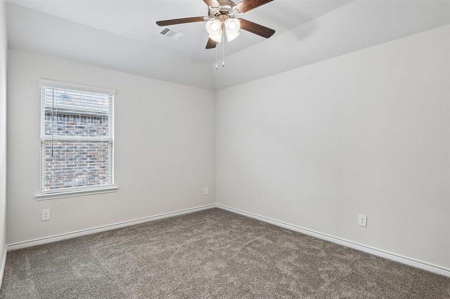 Spacious, unfurnished interior of a new home in Silverado, Aubrey (Image 38).