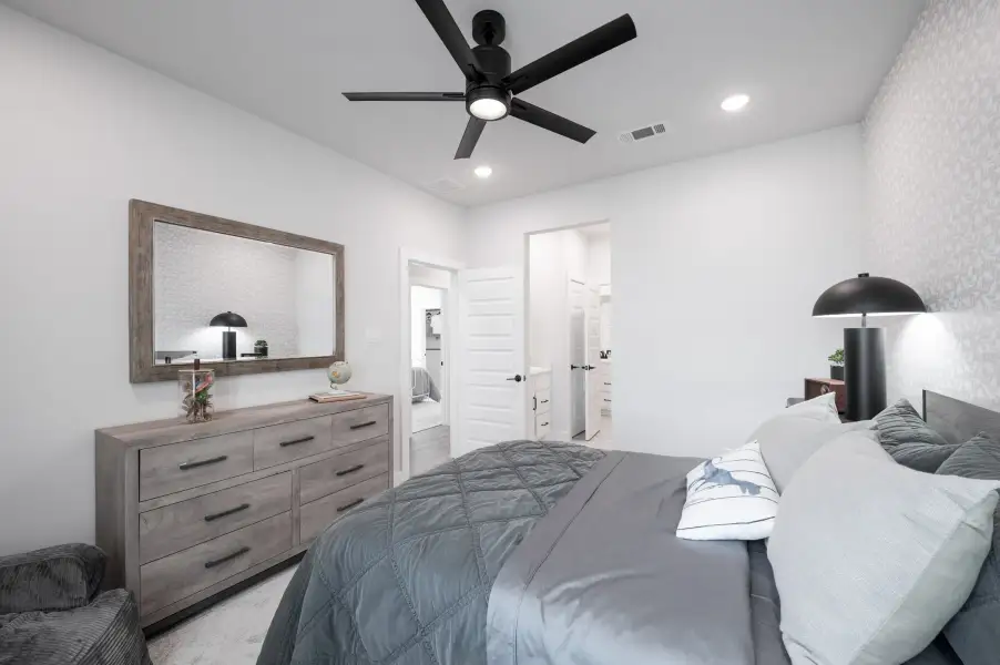 Furnished interior view inside a new home in Sienna 60’, Missouri City (Image 42). Furnished interior view inside a new home in Sienna 60’, Missouri City (Image 42).