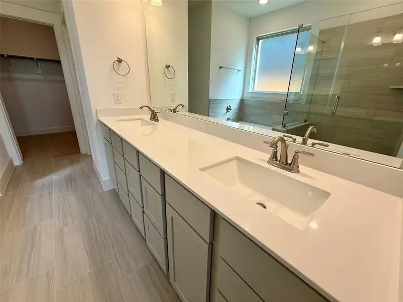 The modern finishes and thoughtful design elements—like the spacious layout and clean lines—bring a fresh, inviting vibe that makes you feel right at home. The modern finishes and thoughtful design elements—like the spacious layout and clean lines—bring a fresh, inviting vibe that makes you feel right at home.