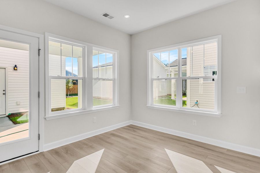 Spacious, unfurnished interior of a new home in Six Oaks, Summerville (Image 36).