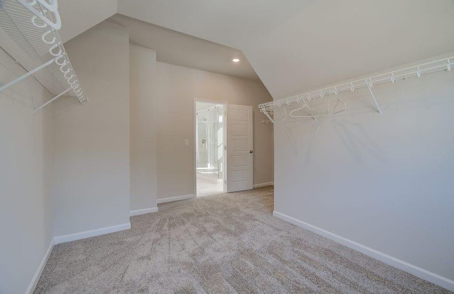 Spacious, unfurnished interior of a new home in Pinecrest Ridge, Dacula (Image 18).