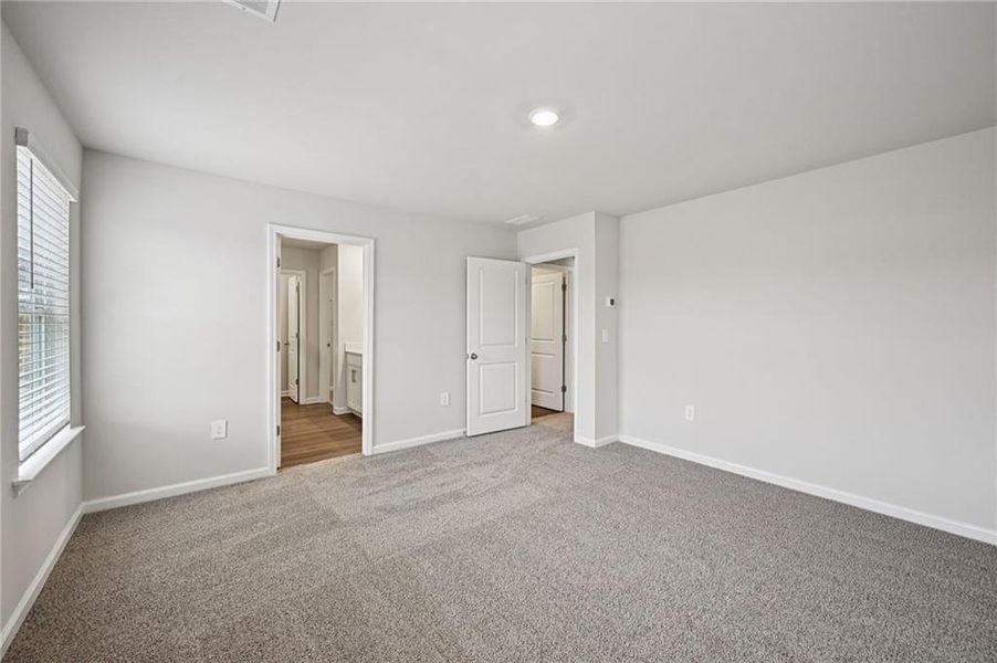 Spacious, unfurnished interior of a new home in Avalon - Reserve Series, Conyers (Image 35). Spacious, unfurnished interior of a new home in Avalon - Reserve Series, Conyers (Image 35).