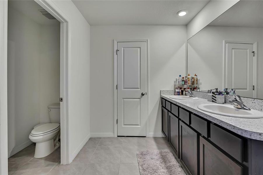 Furnished interior view inside a new home in Heritage Hills, Dade City (Image 17). Furnished interior view inside a new home in Heritage Hills, Dade City (Image 17).