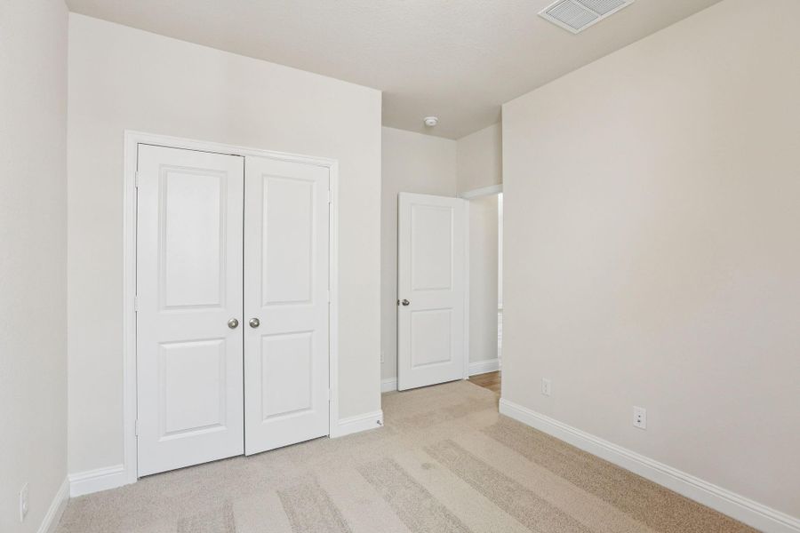 Spacious, unfurnished interior of a new home in Woodhavyn 40', Magnolia (Image 18).