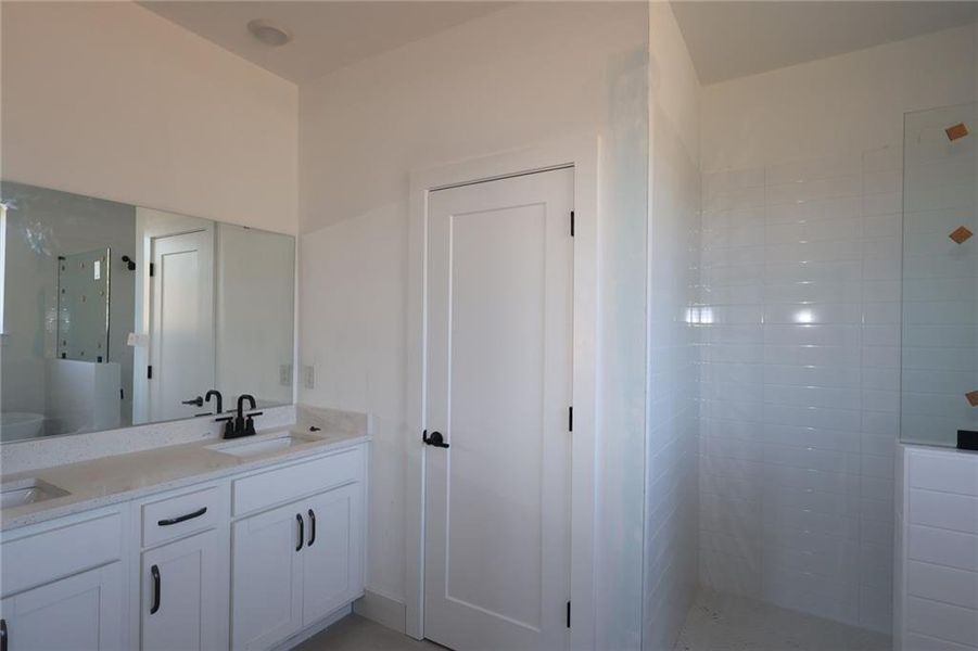 Furnished interior view inside a new home in Celesta, Decatur (Image 5).