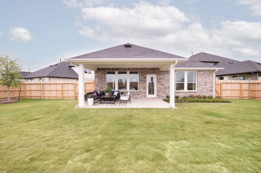 Representative exterior details of a home built from the Caddo by Tri Pointe Homes in Mason Woods, Cypress (Image 3).