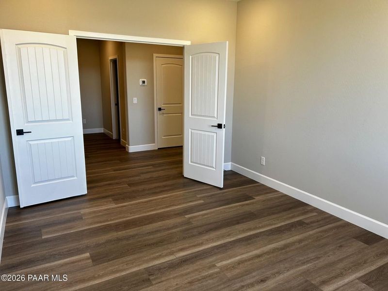 Spacious, unfurnished interior of a new home in North Ridge at Pronghorn Ranch, Prescott Valley (Image 26).