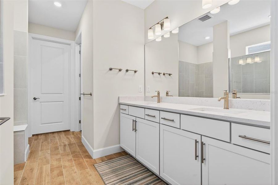 Furnished interior view inside a new home in , Englewood (Image 48).